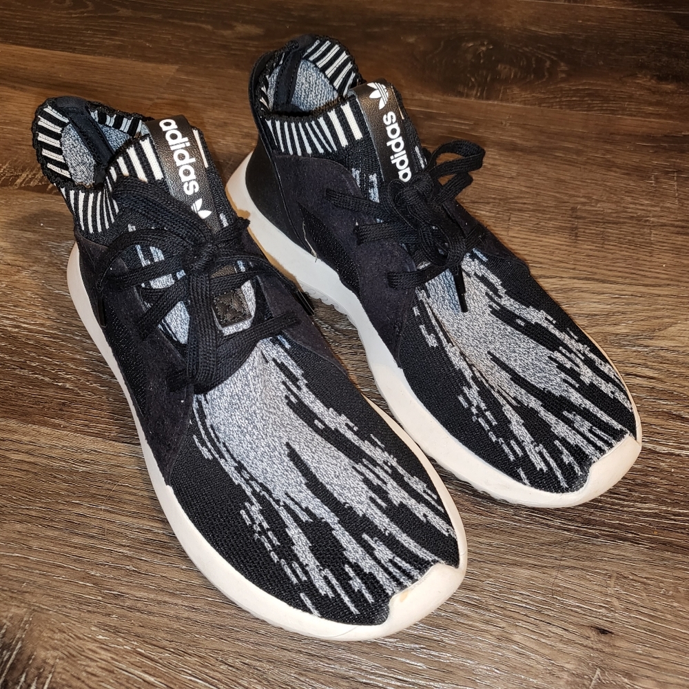 🌷🩵adidas tubular defiant
